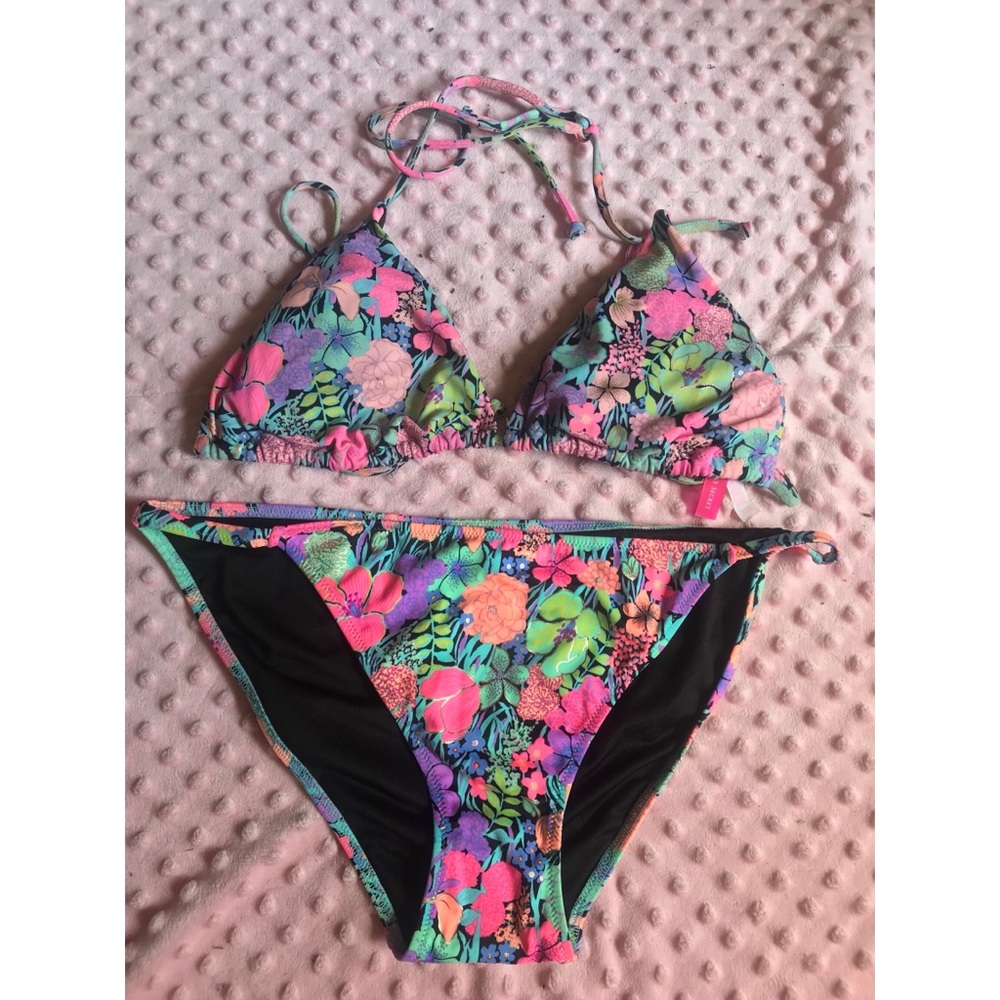 VICTORIAS SECRET BIKINI SIZE LARGE